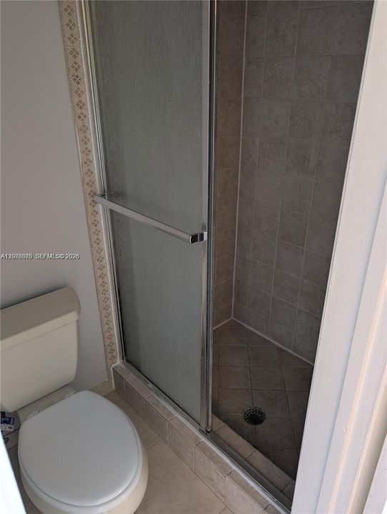 В аренду: $3,300 (3 спален, 2 ванн, 1640 Квадратных фут)