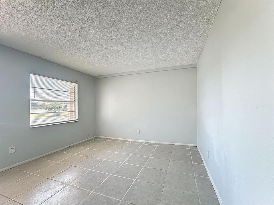 694 Michigan Court #2-13