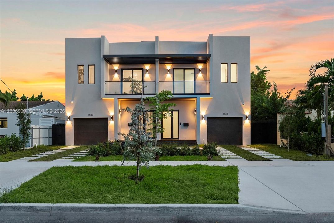 Active With Contract: $1,987,000 (4 beds, 3 baths, 2660 Square Feet)
