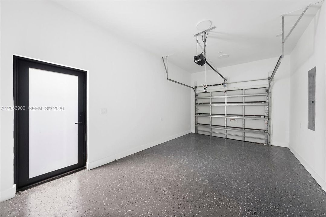 Active With Contract: $1,987,000 (4 beds, 3 baths, 2660 Square Feet)