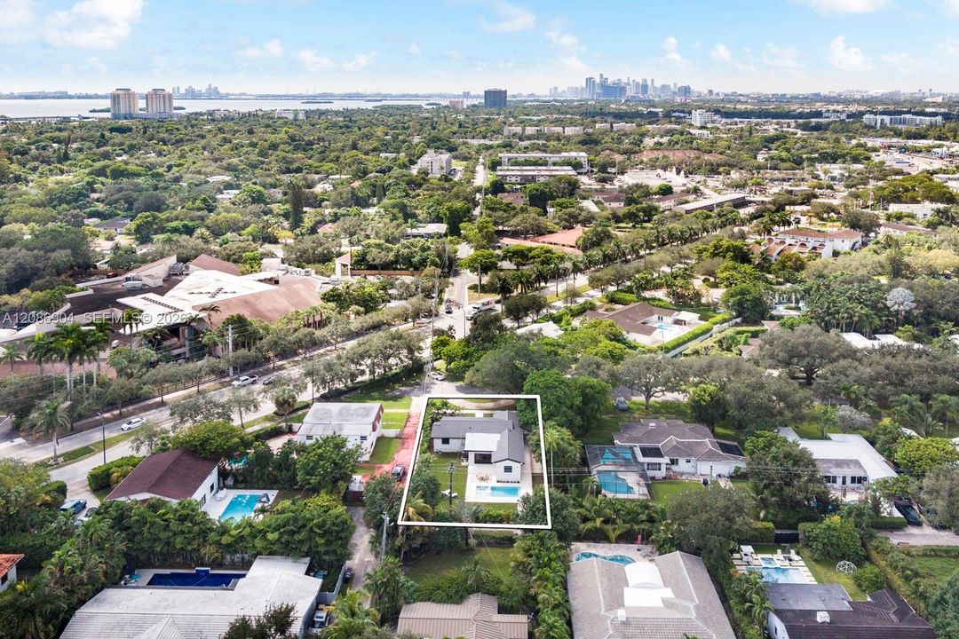 For Sale: $2,175,000 (2 beds, 3 baths, 2038 Square Feet)