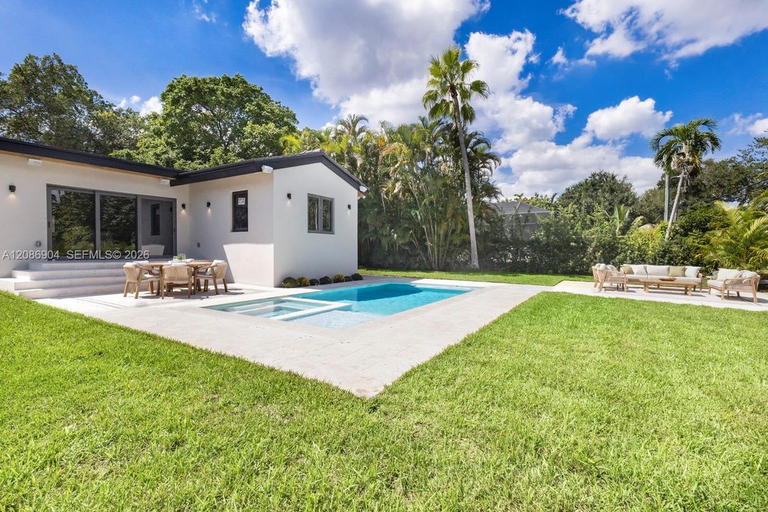 For Sale: $2,175,000 (2 beds, 3 baths, 2038 Square Feet)