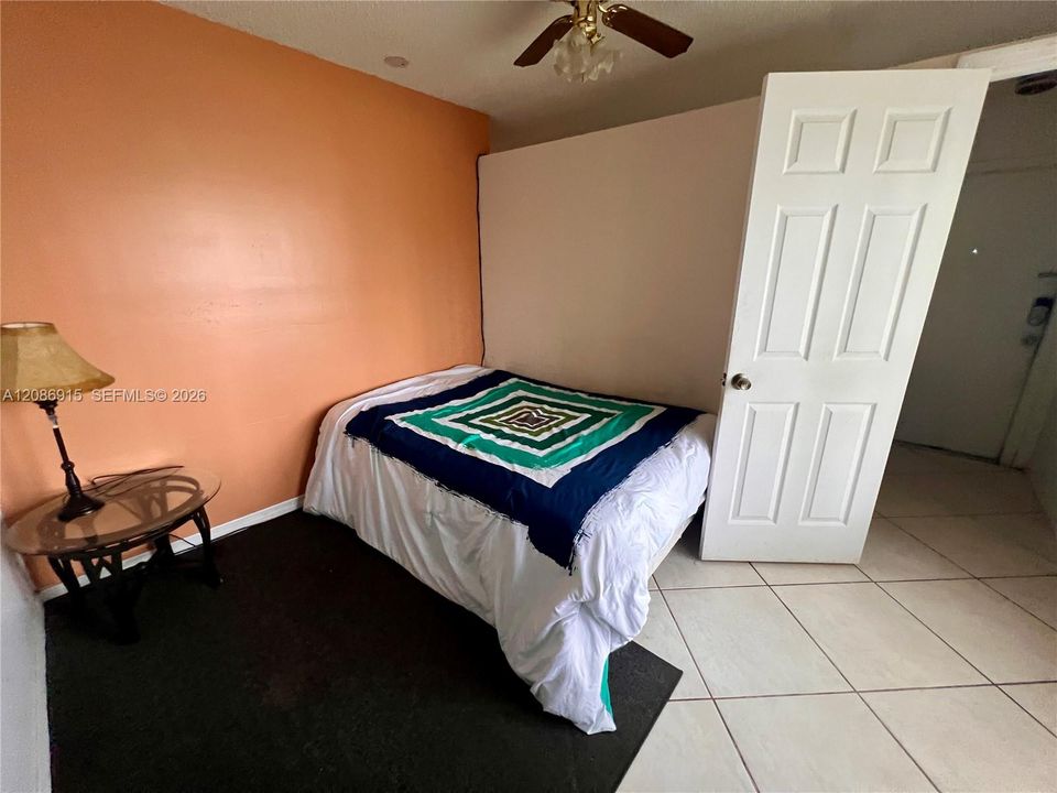 For Sale: $245,000 (2 beds, 2 baths, 1284 Square Feet)