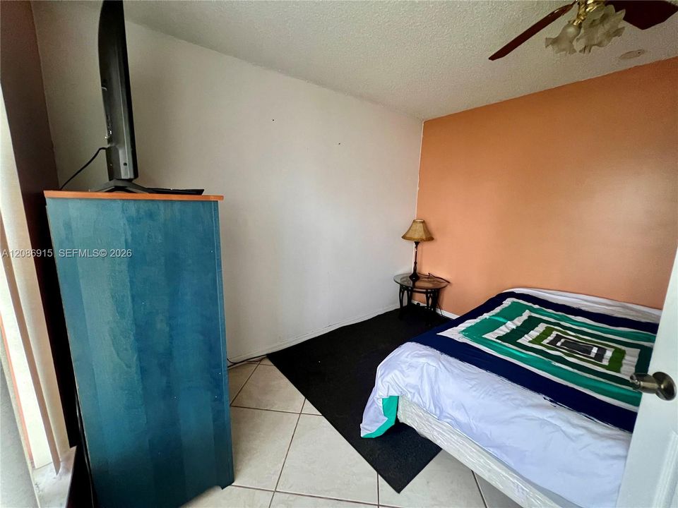 For Sale: $245,000 (2 beds, 2 baths, 1284 Square Feet)