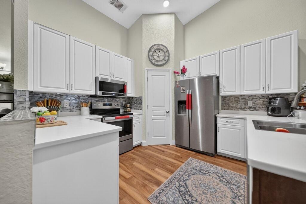 kitchen3.jpg-SMALL