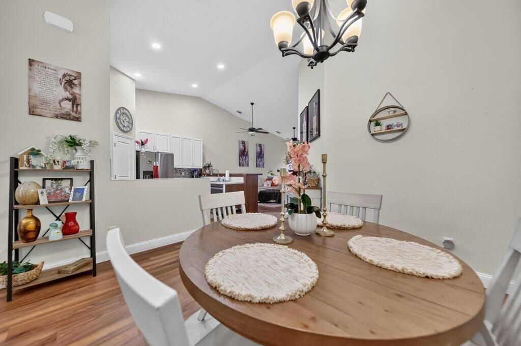 dining1.jpg-SMALL