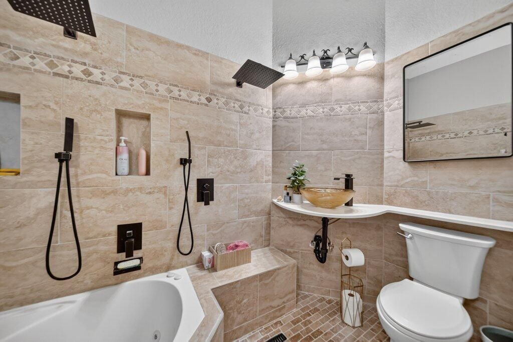 primarybath1.jpg-SMALL