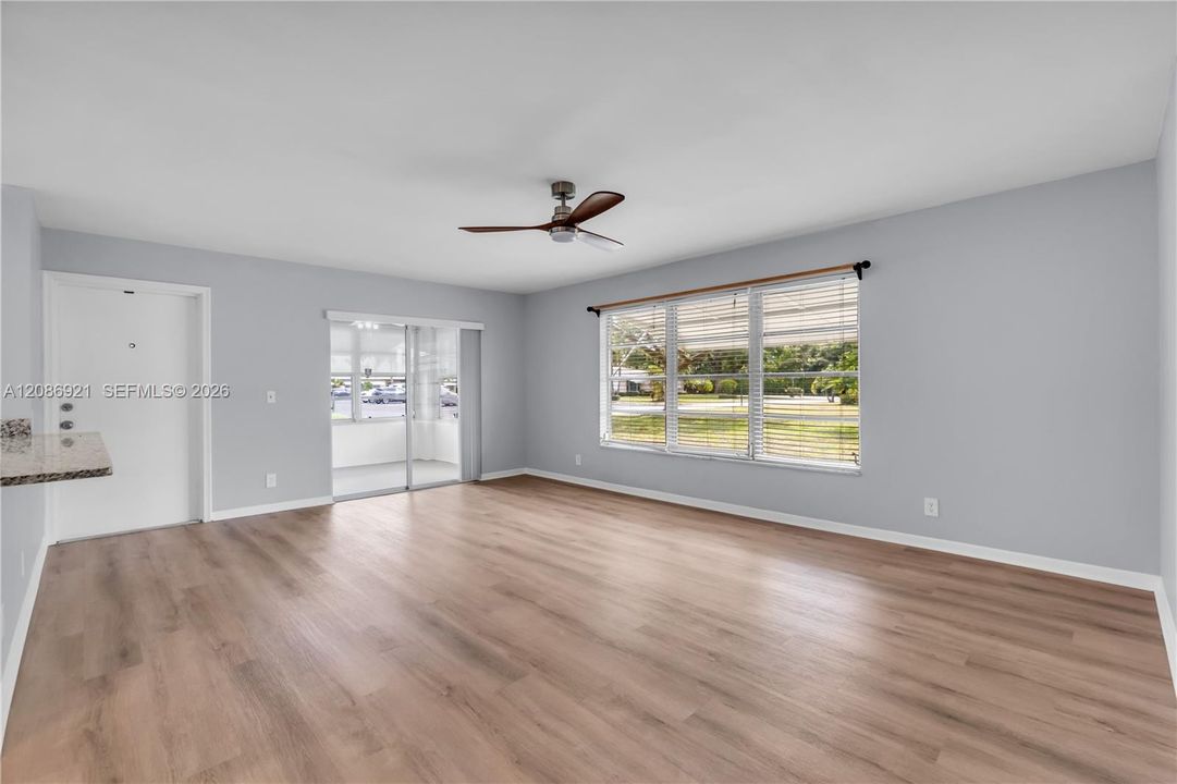 For Rent: $1,800 (2 beds, 2 baths, 1175 Square Feet)