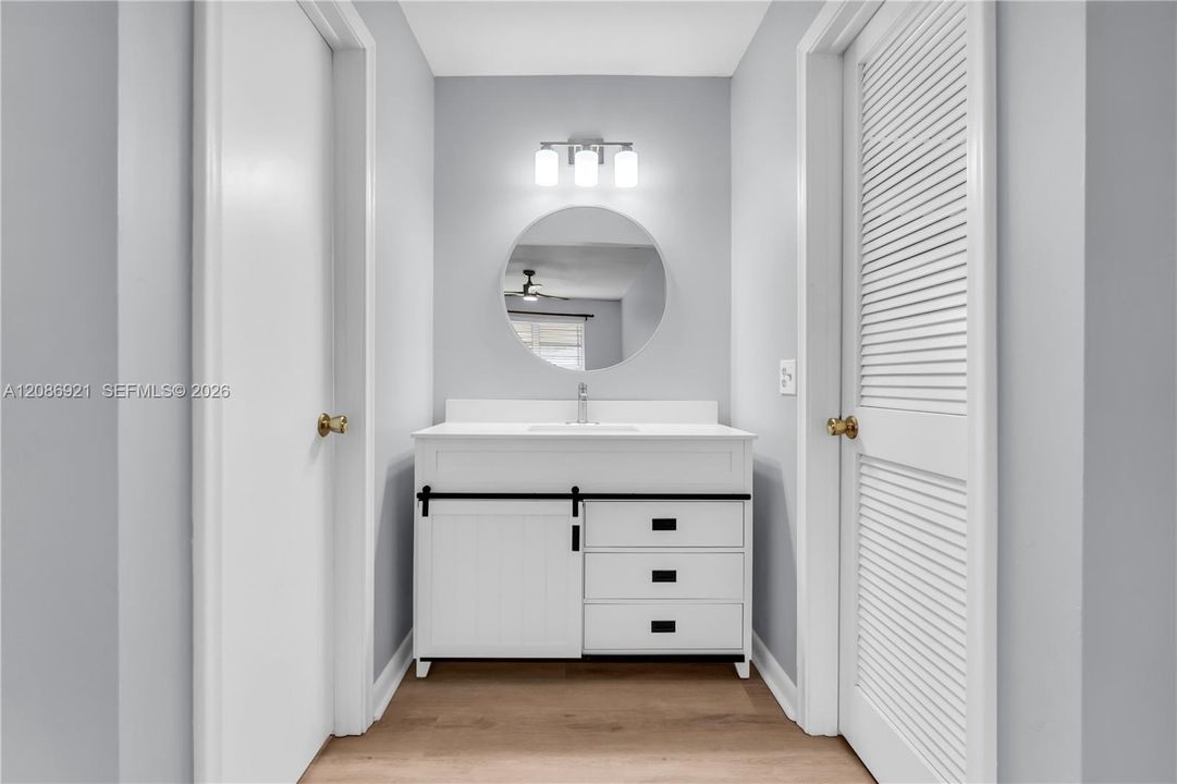 For Rent: $1,800 (2 beds, 2 baths, 1175 Square Feet)