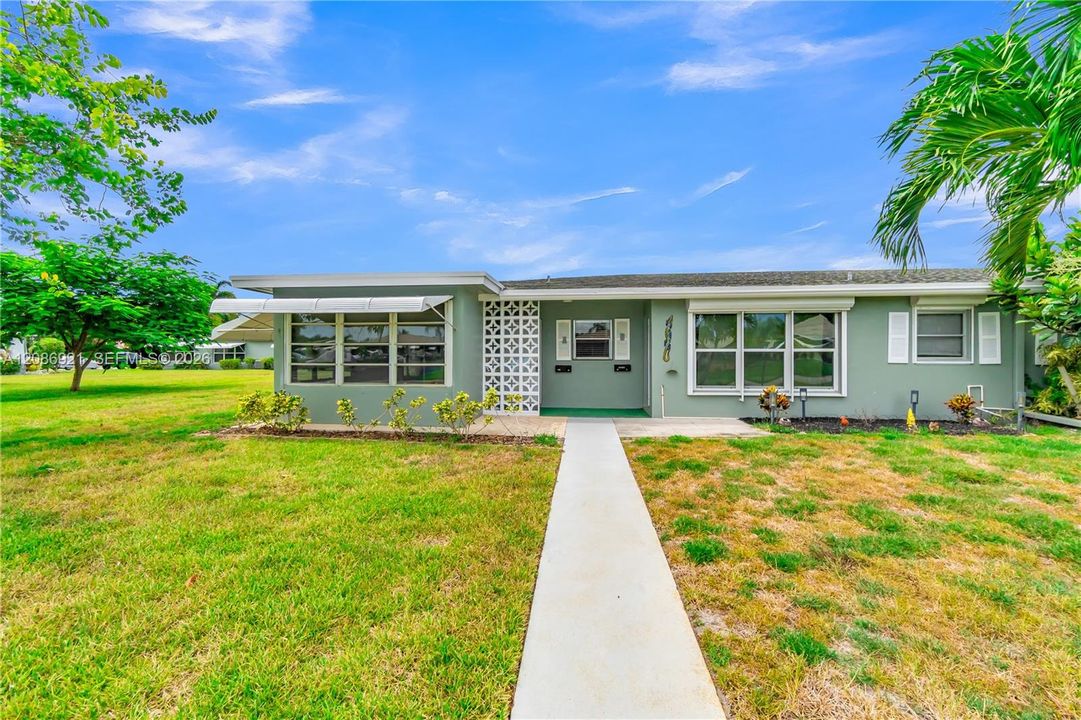 For Rent: $1,800 (2 beds, 2 baths, 1175 Square Feet)