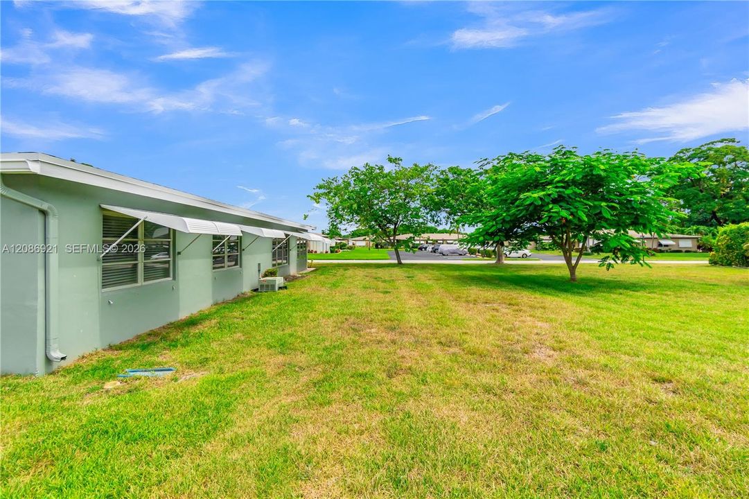 For Rent: $1,800 (2 beds, 2 baths, 1175 Square Feet)