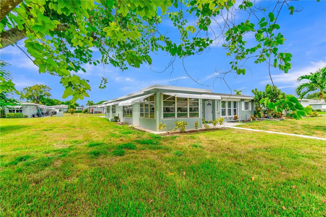 For Rent: $1,800 (2 beds, 2 baths, 1175 Square Feet)