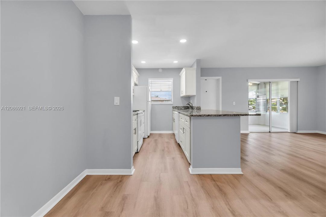 For Rent: $1,800 (2 beds, 2 baths, 1175 Square Feet)