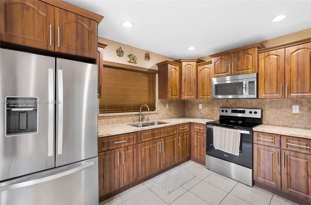 En Venta: $519,000 (3 camas, 2 baños, 1425 Pies cuadrados)