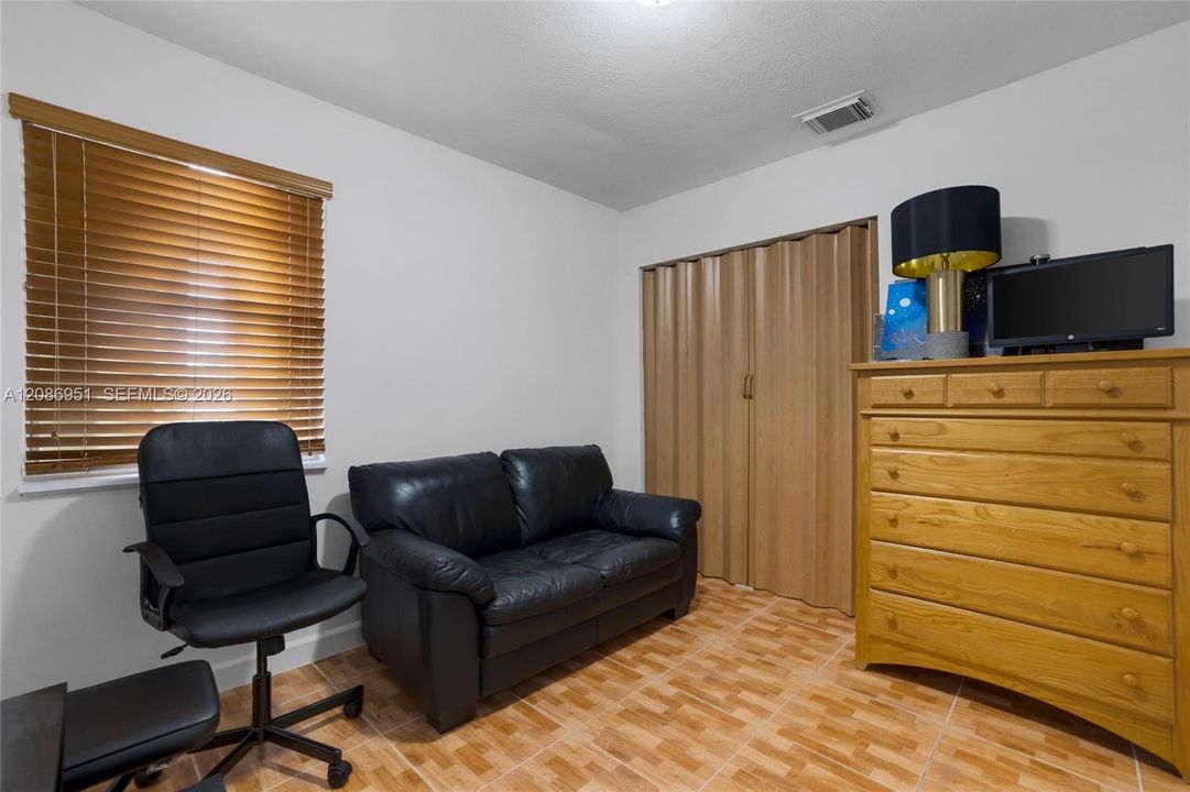 En Venta: $519,000 (3 camas, 2 baños, 1425 Pies cuadrados)