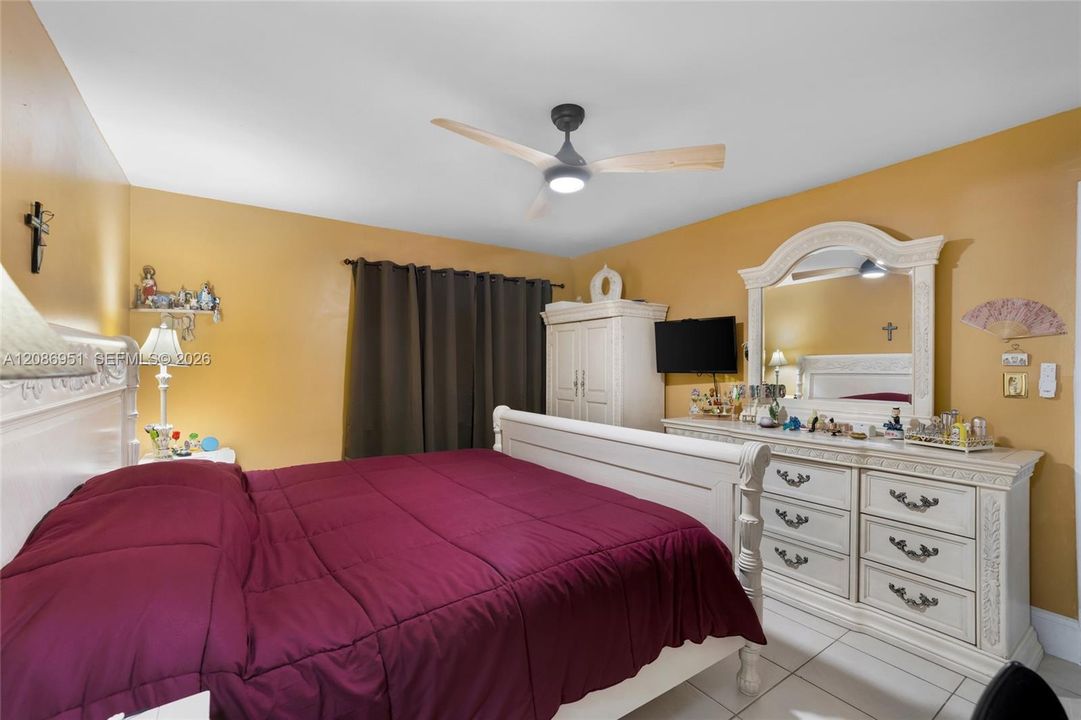 En Venta: $519,000 (3 camas, 2 baños, 1425 Pies cuadrados)