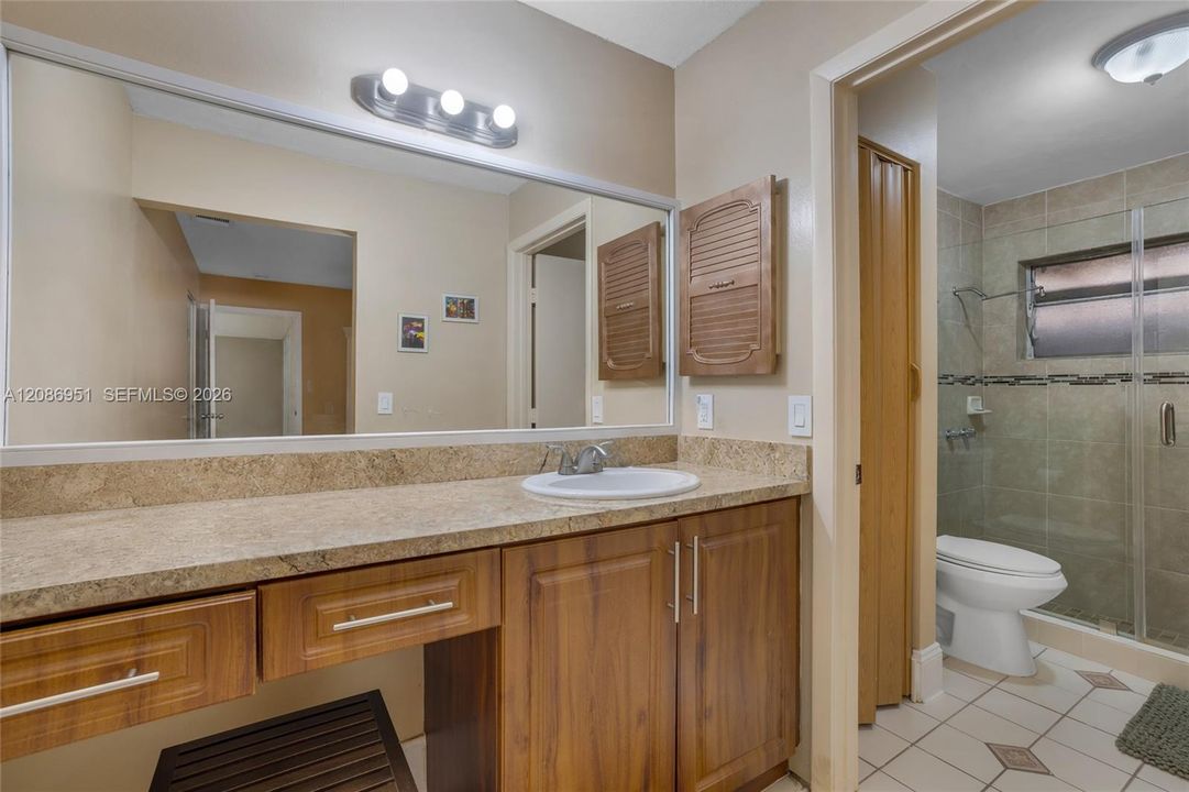 En Venta: $519,000 (3 camas, 2 baños, 1425 Pies cuadrados)