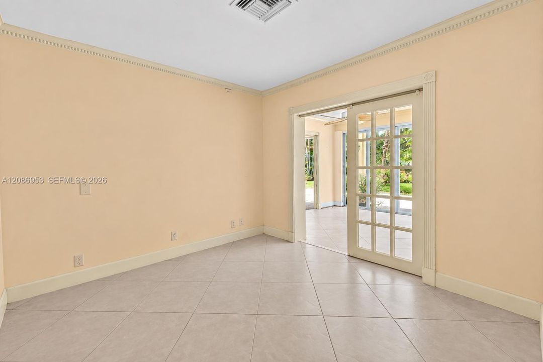 For Rent: $22,000 (3 beds, 3 baths, 2471 Square Feet)