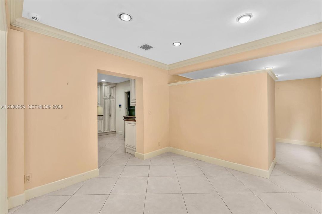 For Rent: $22,000 (3 beds, 3 baths, 2471 Square Feet)