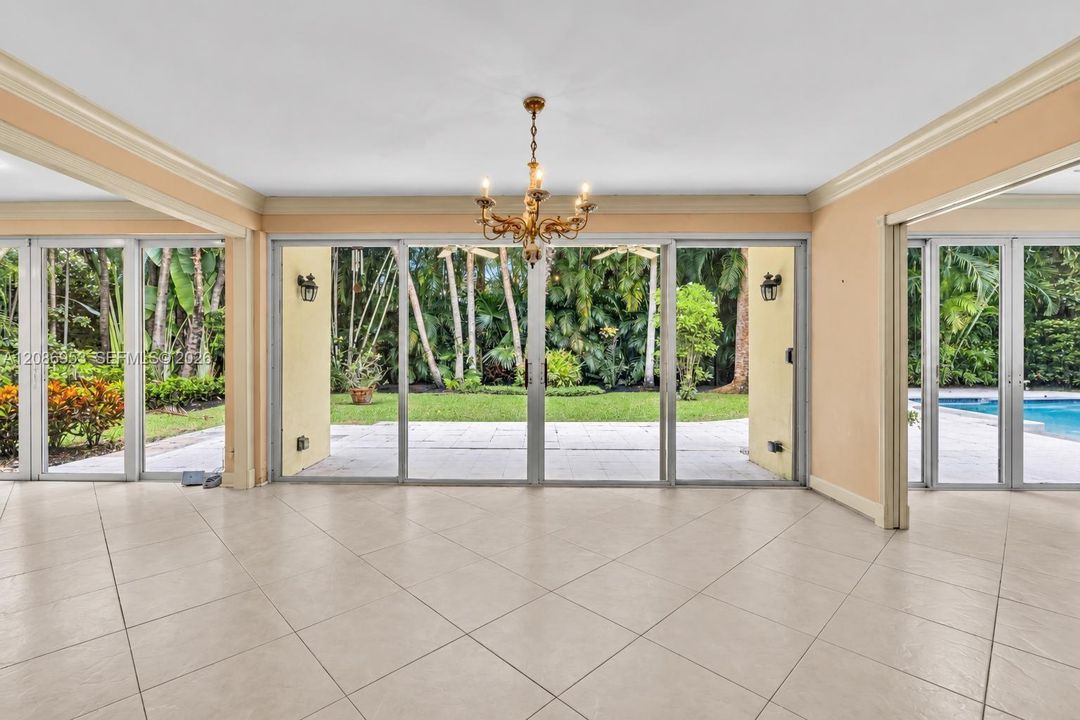 For Rent: $22,000 (3 beds, 3 baths, 2471 Square Feet)