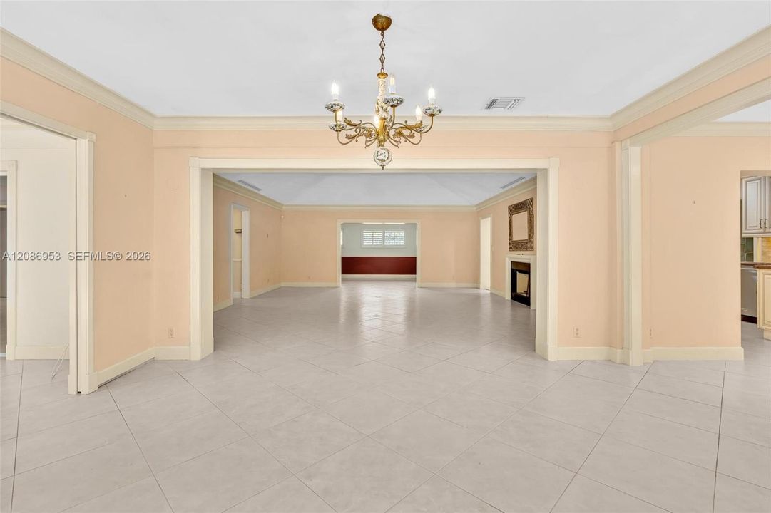 For Rent: $22,000 (3 beds, 3 baths, 2471 Square Feet)