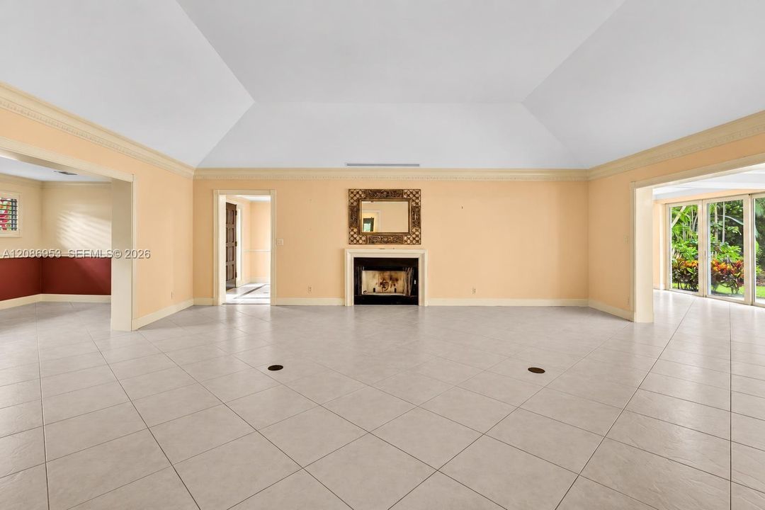 For Rent: $22,000 (3 beds, 3 baths, 2471 Square Feet)