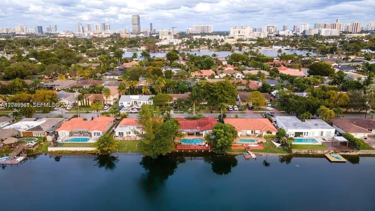 На продажу: $1,450,000 (4 спален, 3 ванн, 0 Квадратных фут)