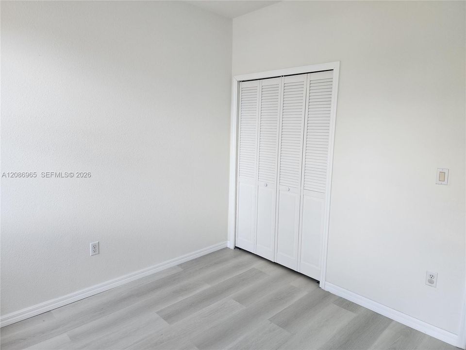 En Venta: $379,900 (3 camas, 2 baños, 1572 Pies cuadrados)