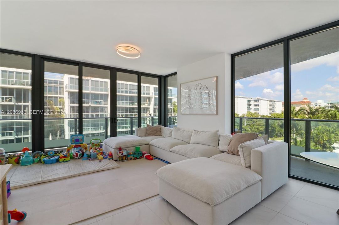 En Venta: $2,050,000 (3 camas, 3 baños, 1662 Pies cuadrados)