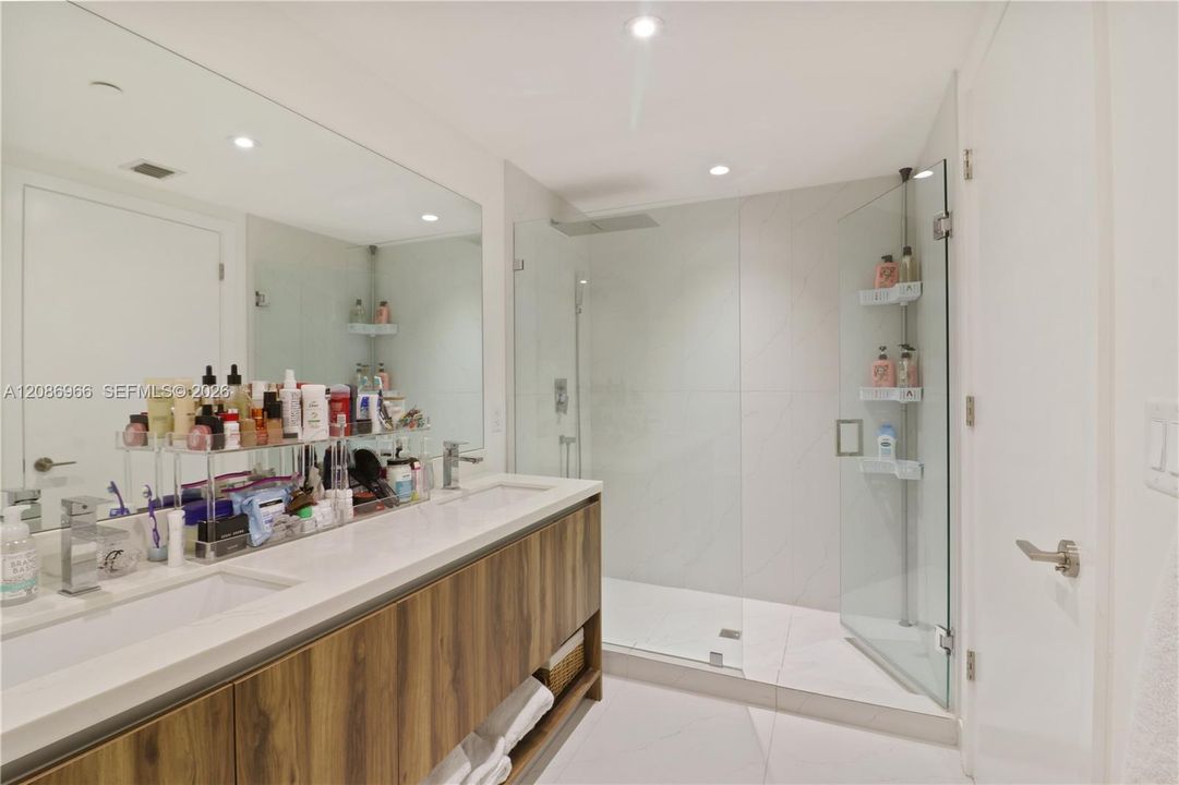 En Venta: $2,050,000 (3 camas, 3 baños, 1662 Pies cuadrados)