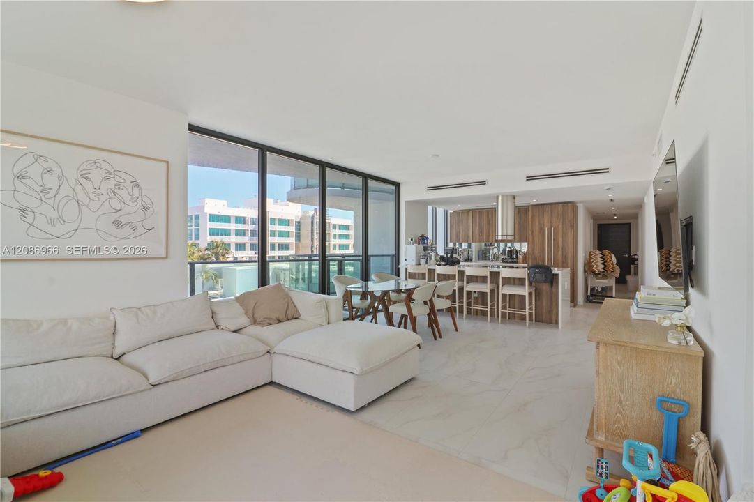 En Venta: $2,050,000 (3 camas, 3 baños, 1662 Pies cuadrados)