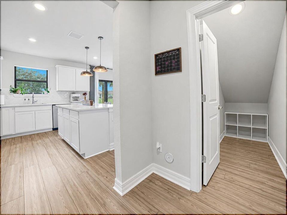 32-Kitchen-Pantry