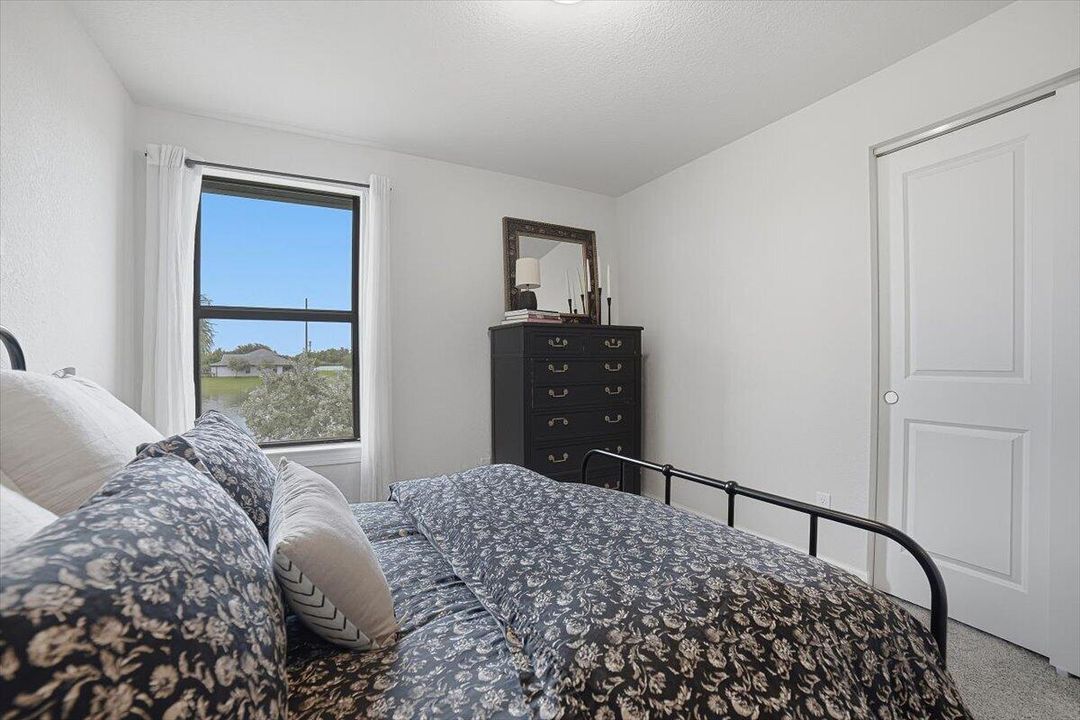 22-Bedroom4-B