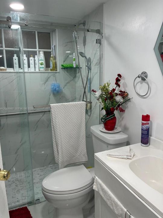 На продажу: $375,000 (3 спален, 2 ванн, 1270 Квадратных фут)