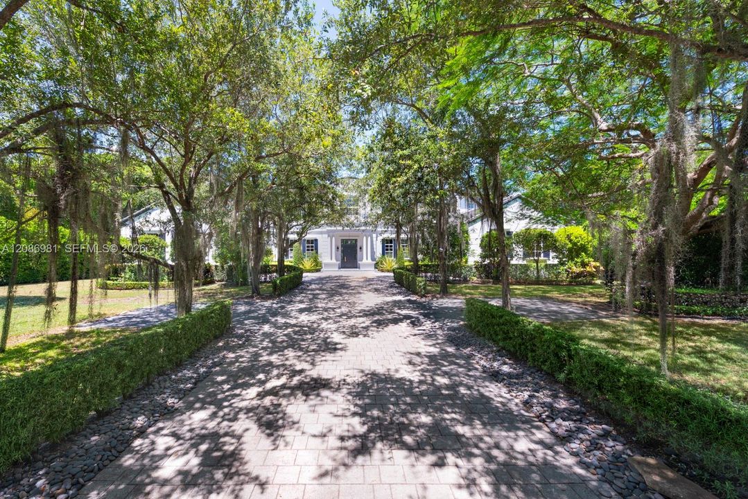 For Sale: $10,875,000 (7 beds, 8 baths, 9545 Square Feet)
