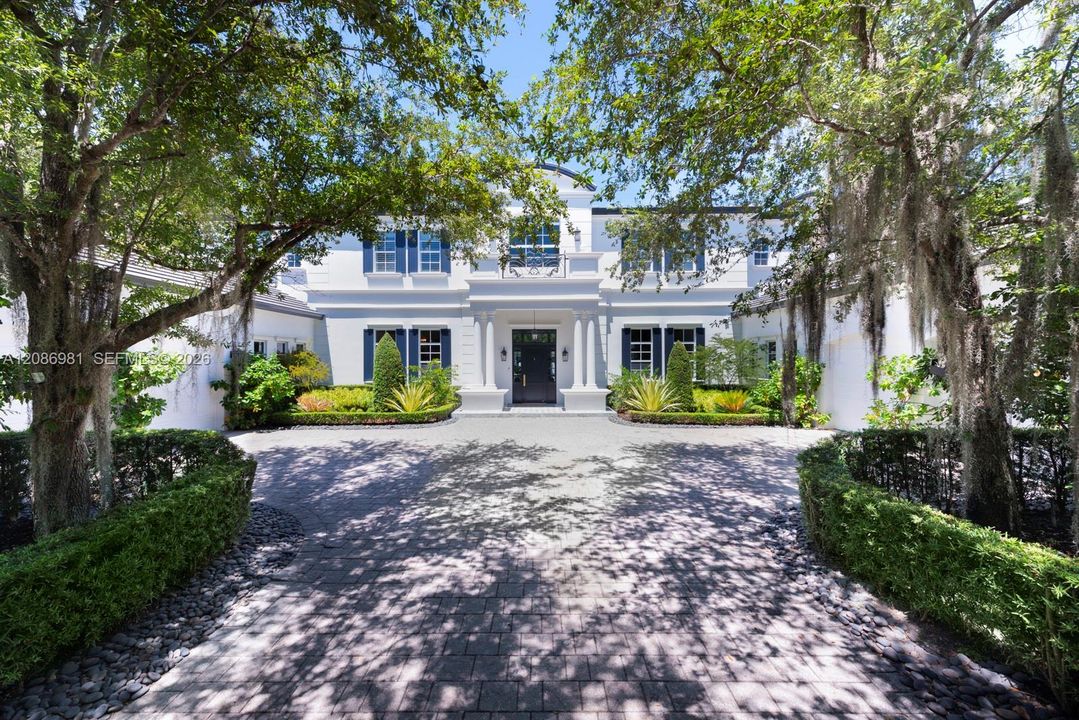 For Sale: $10,875,000 (7 beds, 8 baths, 9545 Square Feet)