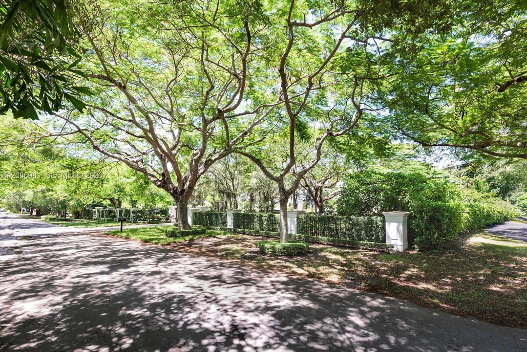 For Sale: $10,875,000 (7 beds, 8 baths, 9545 Square Feet)