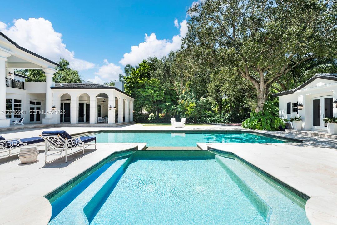 For Sale: $10,875,000 (7 beds, 8 baths, 9545 Square Feet)