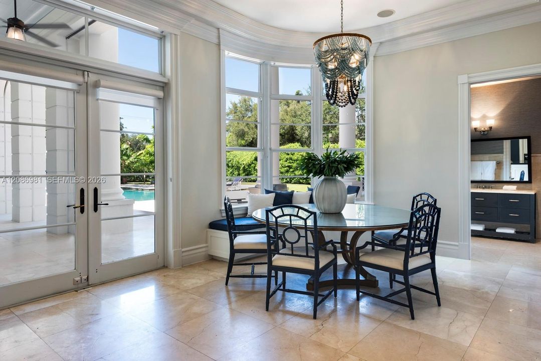 For Sale: $10,875,000 (7 beds, 8 baths, 9545 Square Feet)
