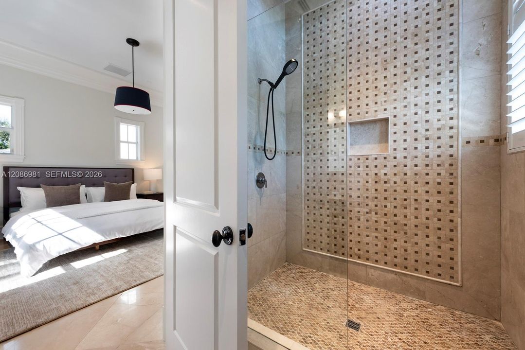 For Sale: $10,875,000 (7 beds, 8 baths, 9545 Square Feet)
