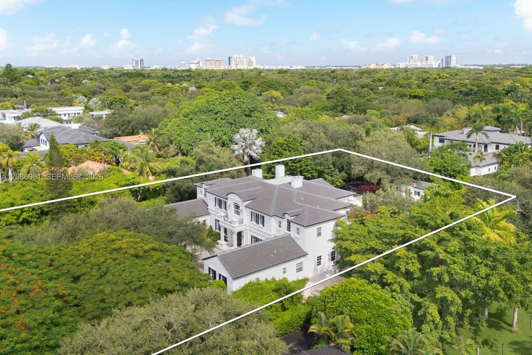 For Sale: $10,875,000 (7 beds, 8 baths, 9545 Square Feet)