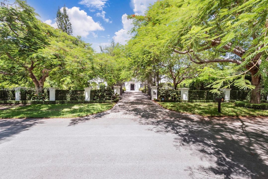 For Sale: $10,875,000 (7 beds, 8 baths, 9545 Square Feet)