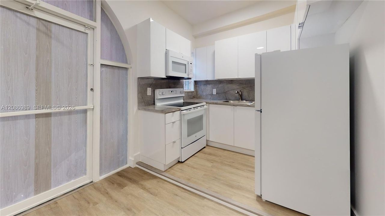 В аренду: $1,800 (1 спален, 1 ванн, 6607 Квадратных фут)