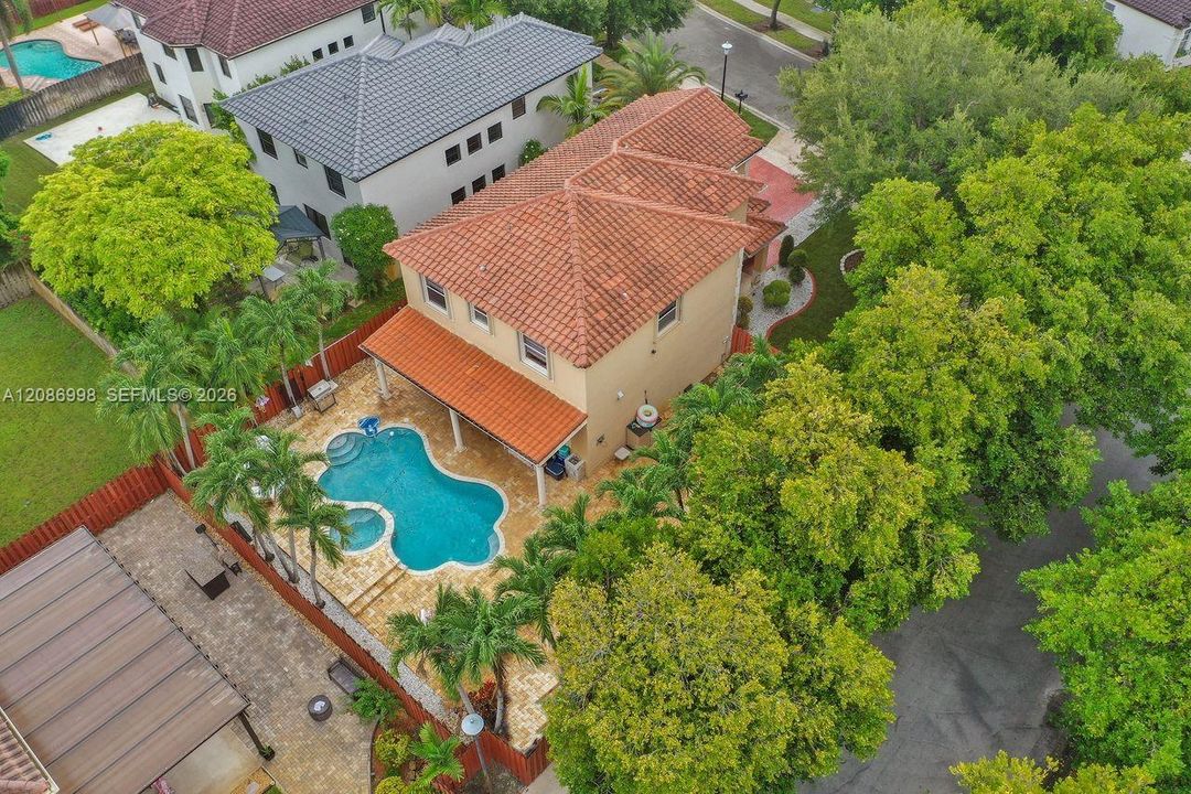 На продажу: $824,250 (4 спален, 2 ванн, 2362 Квадратных фут)