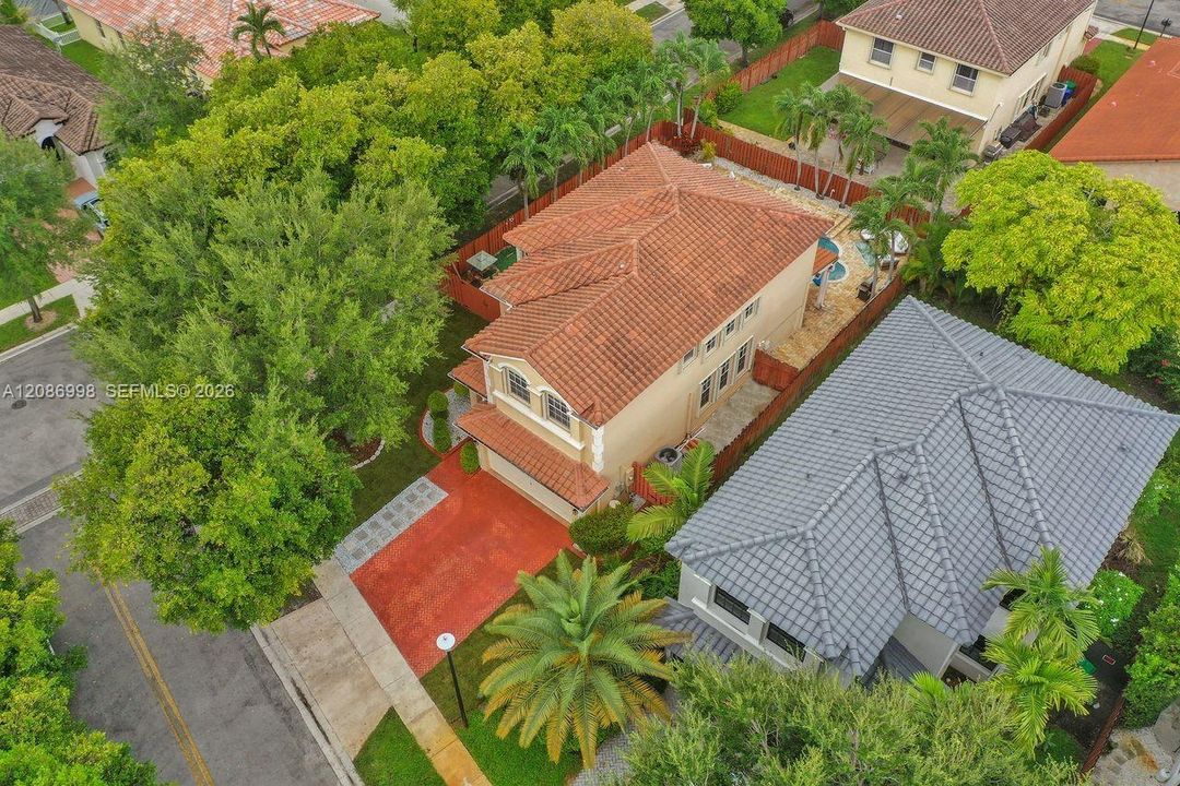 На продажу: $824,250 (4 спален, 2 ванн, 2362 Квадратных фут)