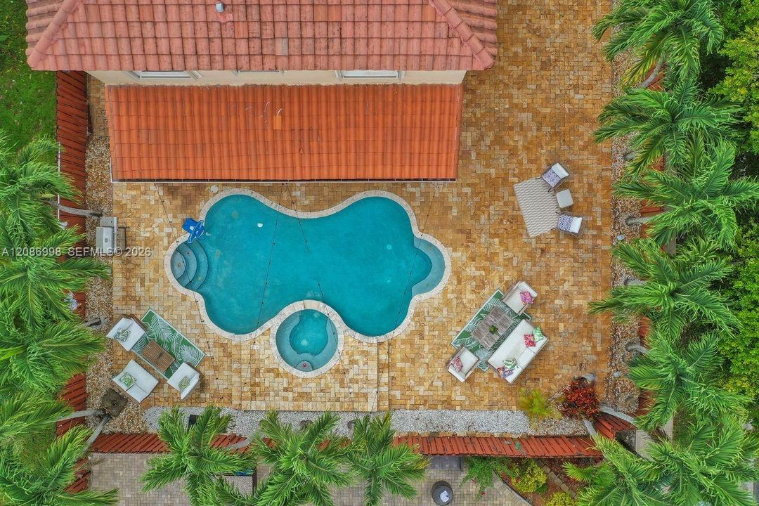 На продажу: $824,250 (4 спален, 2 ванн, 2362 Квадратных фут)