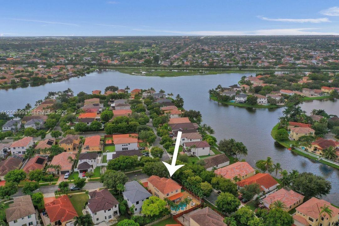 На продажу: $824,250 (4 спален, 2 ванн, 2362 Квадратных фут)