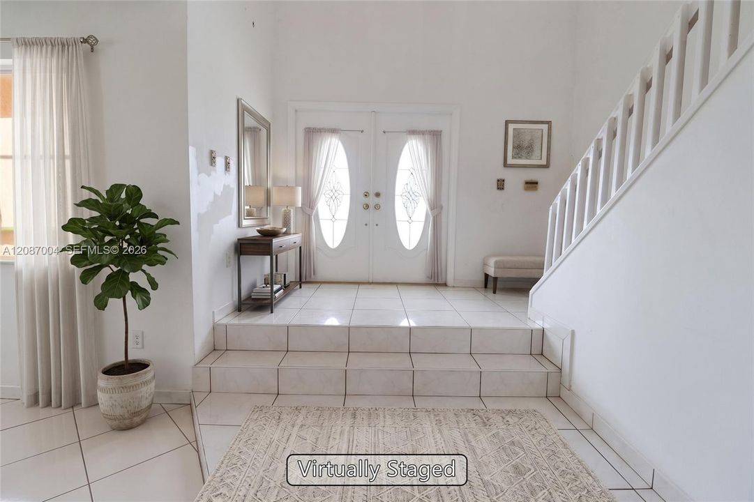 For Sale: $900,000 (5 beds, 3 baths, 2921 Square Feet)