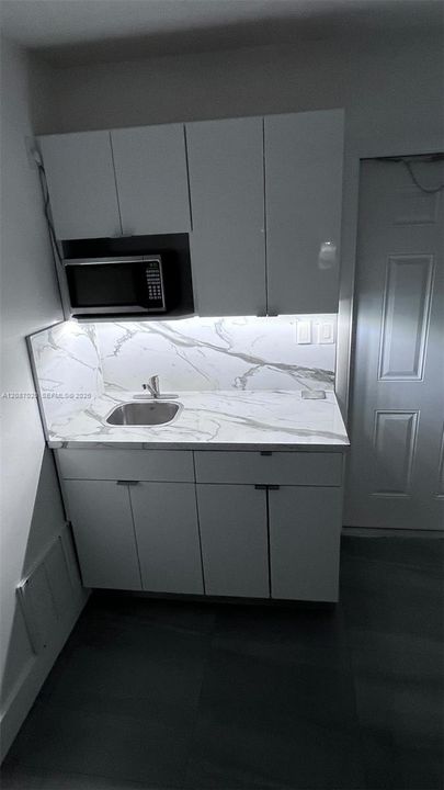 В аренду: $1,200 (1 спален, 1 ванн, 2112 Квадратных фут)