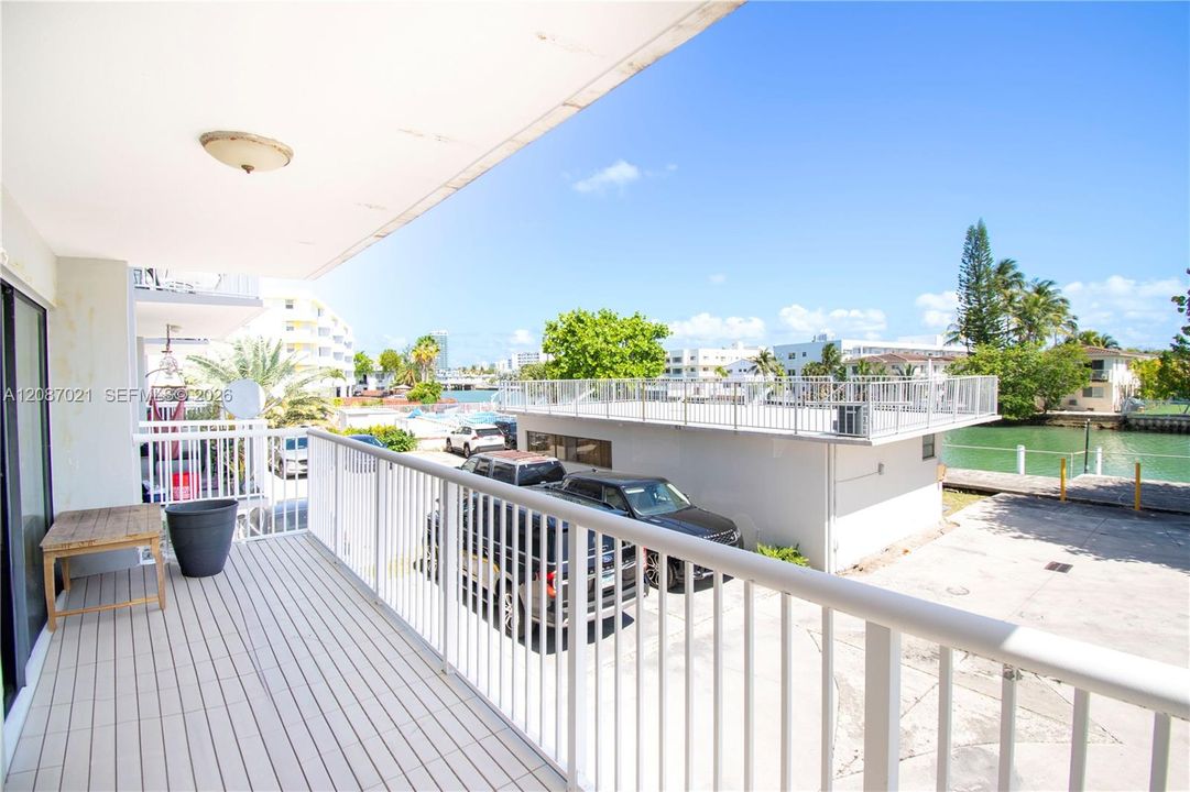 En Venta: $365,000 (2 camas, 2 baños, 1058 Pies cuadrados)